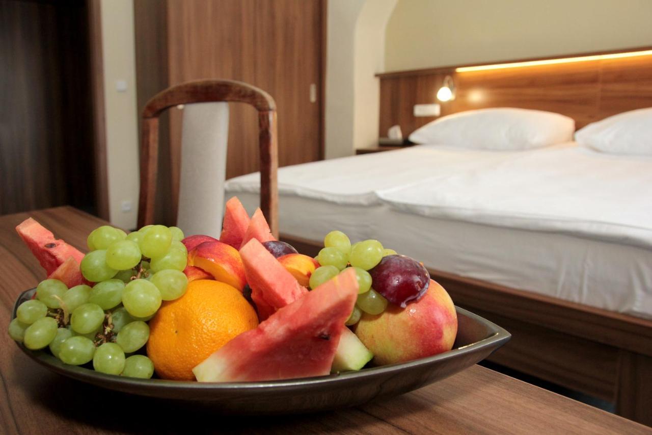Hotel Baltaci Starý Zámek Napajedla Esterno foto