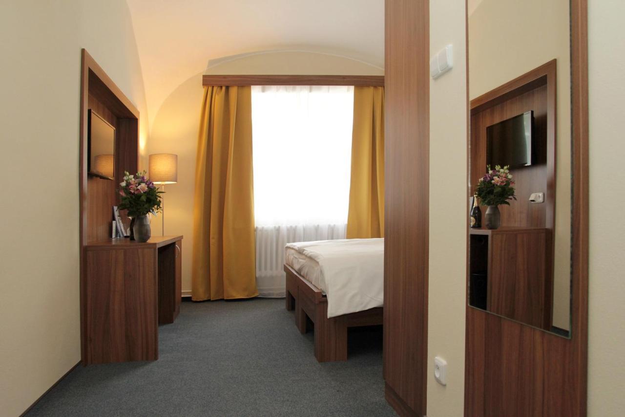 Hotel Baltaci Starý Zámek Napajedla Esterno foto
