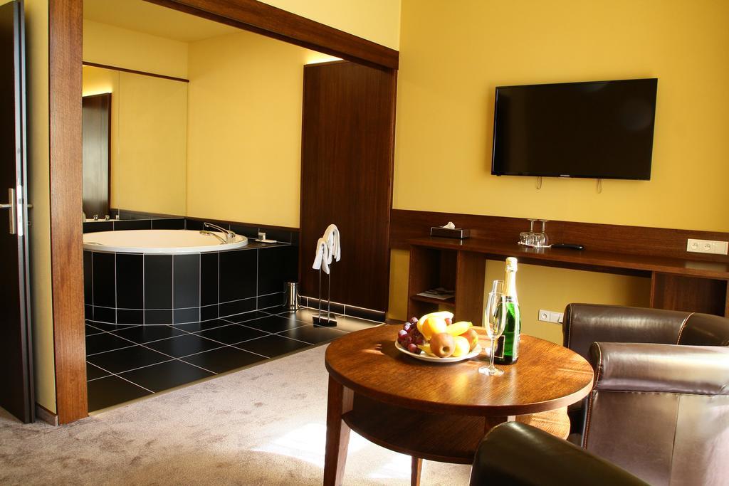 Hotel Baltaci Starý Zámek Napajedla Esterno foto