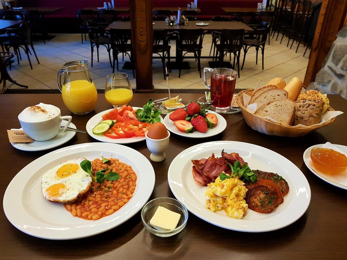 Hotel Baltaci Starý Zámek Napajedla Esterno foto